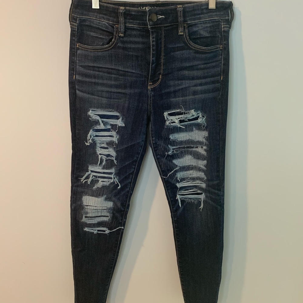 Ripped skinny jeans